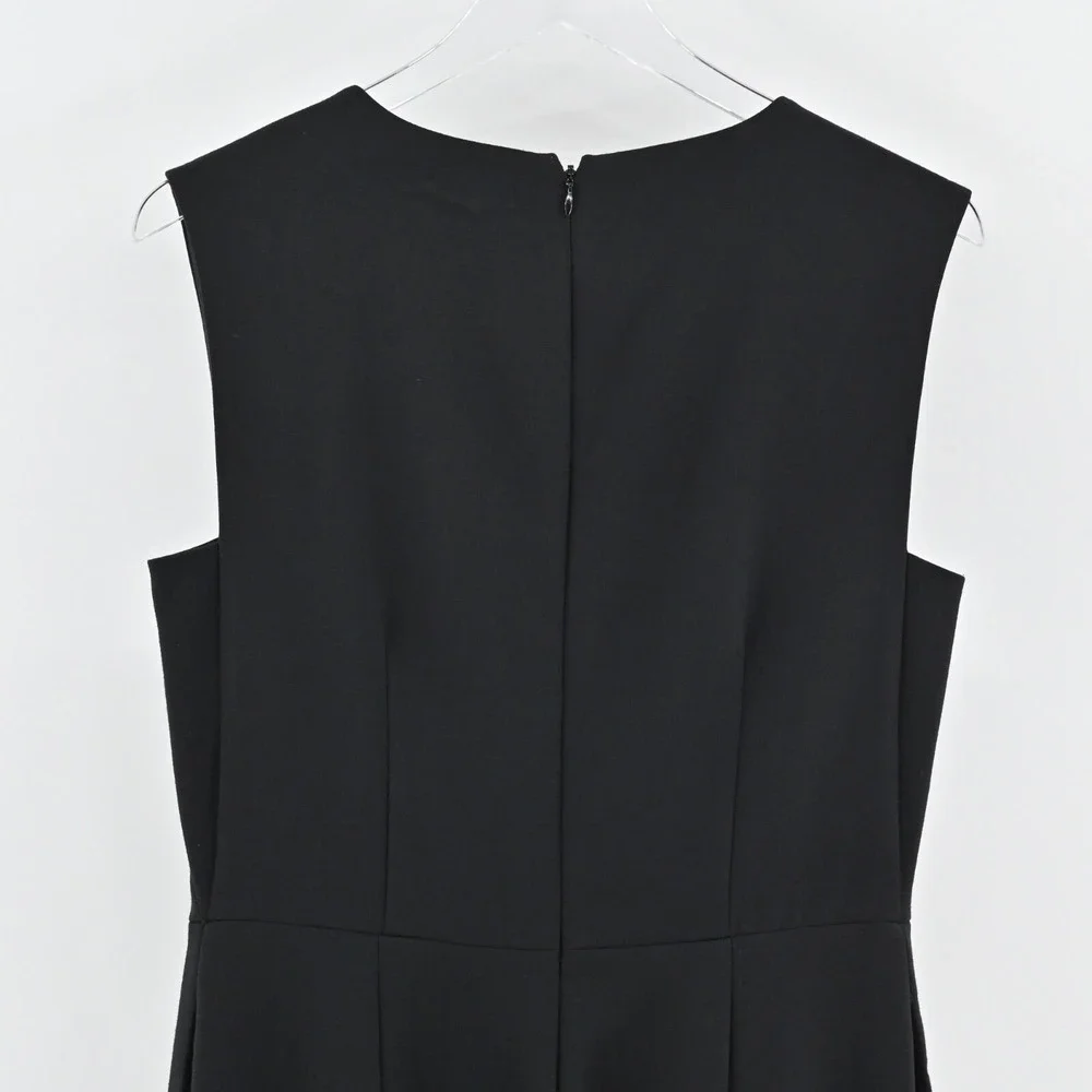 Michael Kors Jumpsuit Womens Sz 8 Black Sleeveless V Neck High Waist Tapered Leg